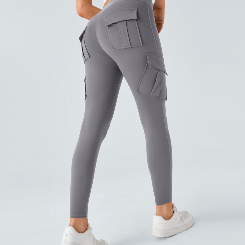 Halara Gray Cargo Leggings
